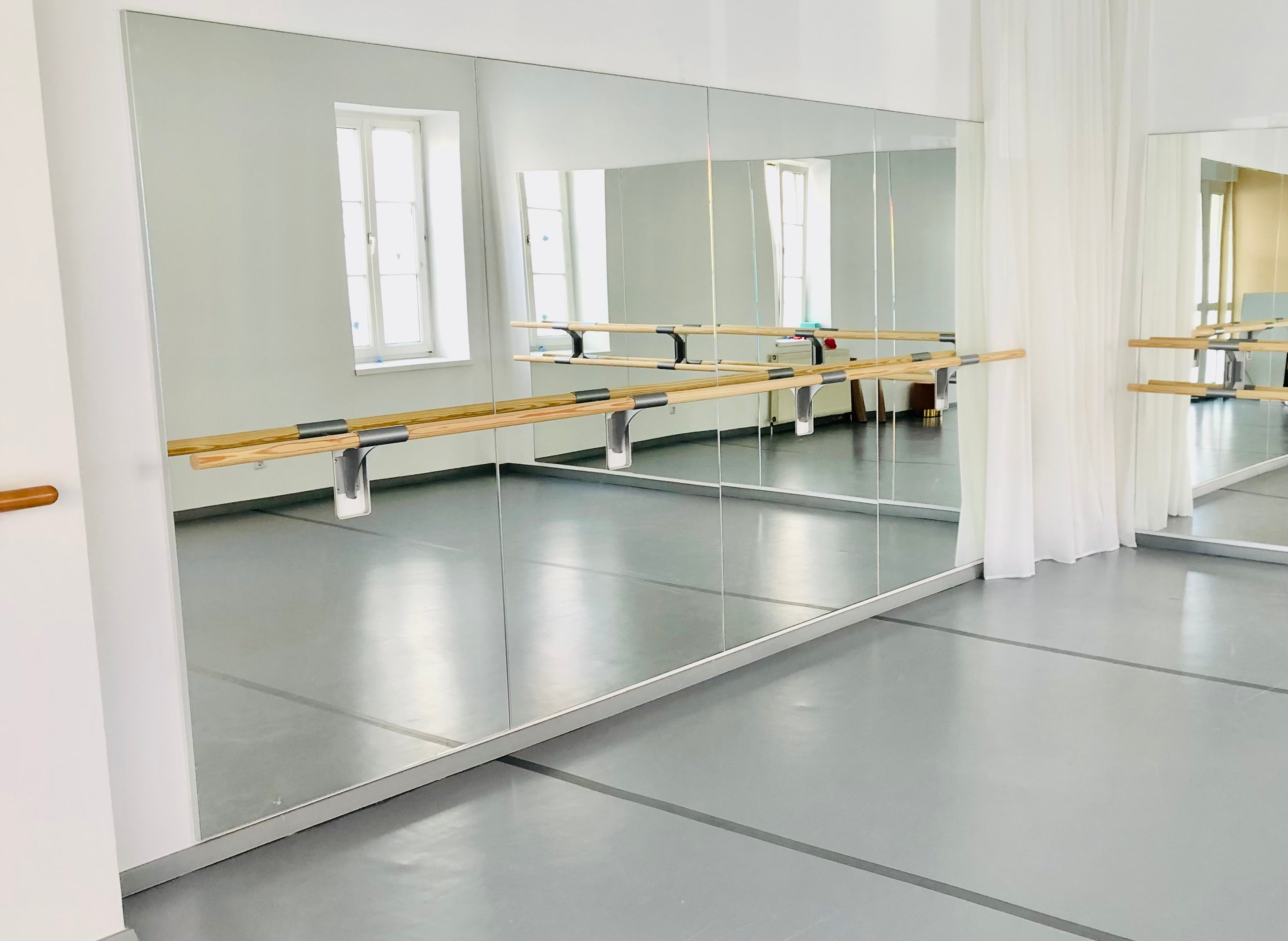 BALLET CLASS / BODYBALLET - Erwachsene All Level - Probetraining